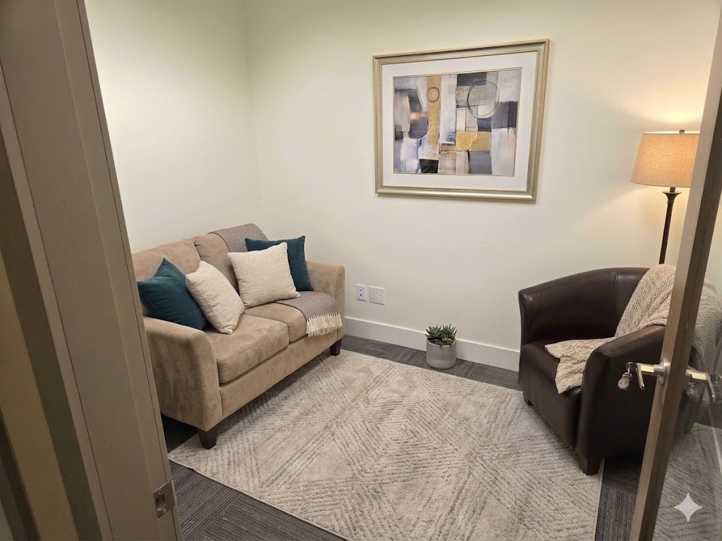 Office 40: small interior